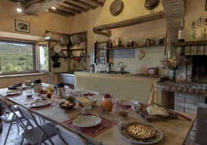 Historic Holding with wonderful swimming pool near Siena, Tuscany, Italy