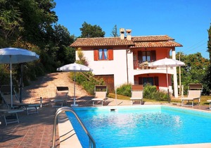 Holiday apartment Acqualagna for 1 - 6 persons - Twin house