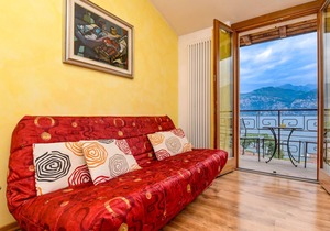 Holiday Apartment with Wi-Fi, Air Conditioning, Pool and Garden; Garage available; Pets allowed