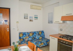 Holiday Rendez Vous 29 - Second floor apartment with side sea view