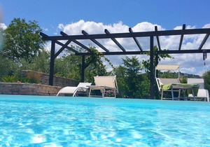 Homerez last minute deal - Apartment with shared pool