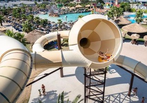 HOTEL AQUA PARK RESORT VILLAGE EXCLUSIVE - The Family Rooms - Continental Breakfast - One day in our Water Park - One day Motorboat trip to explore the Caorle Lagoon - Parking inside