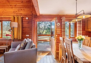 House ∙ 2 bedrooms ∙ 5 guests