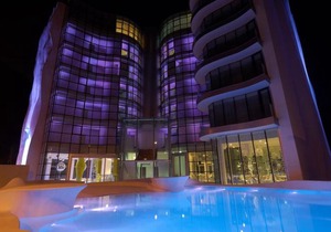 i-Suite Hotel
