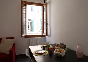 In the heart of historic Venice, newly-renovated apartment with A / C and WIFI