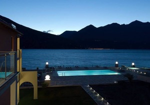 Lake Maggiore holiday apartment with pool
