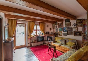 JOIVY Big Flat for 6 with Backyard and Parking in Courmayeur