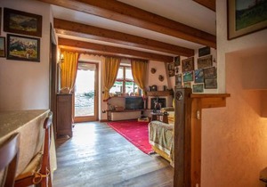 JOIVY Big Flat for 6 with Backyard and Parking in Courmayeur
