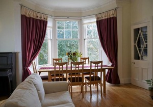 Large 4 Bedroom Apartment in Edinburgh
