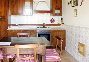Lovely apartment for 3 people with WIFI, pool, A/C, TV, patio and pets allowed