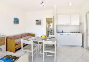 Lovely apartment for 2 guests with WIFI, terrace, pets allowed and parking