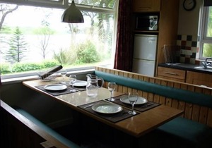 Luxury lakeside Self Catering Cottages