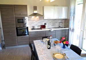 Margo 2 apartment with lake view