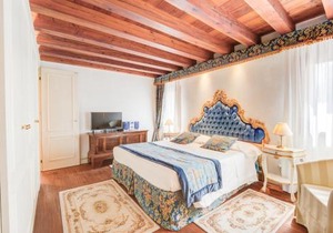 Master Venice Apartments