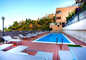 Mediterranean Apartment Pool & Parking