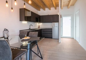 Modern Holiday Apartment with Wi-Fi, Air Conditioning, Pool, Lake View & Balcony; Garage Available, Pets Allowed