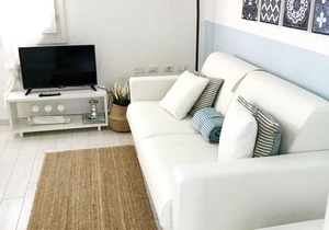 New two-room apartment on the first floor with splendid sea view and shared swimming pool