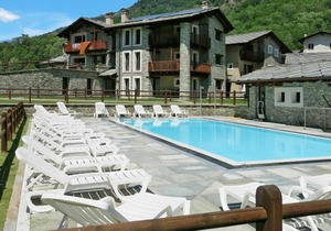 Nice apartment for 4 people with pool, WIFI, TV, terrace and parking