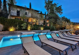 Panoramic-view Villa in Tuscany with Private Swimming Pool