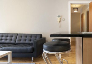 Pass the Keys Amazing City Centre Apt w Balcony Free Parking