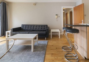 Pass the Keys | Amazing City Centre Apt w Balcony Free Parking