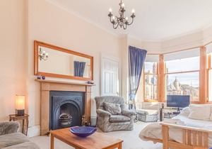 Pass the Keys | Spacious and Bright property, in Chic Morningside! Sleeps up to 6 guests