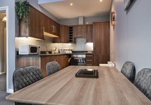 Pass the Keys | Top Floor Luxury | Balcony | Cathedral Quarter