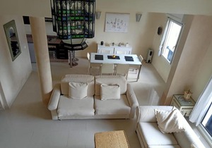 Pool and Sea View Beach Apartment