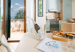 Regarda -Blue View 1 apartment with lake view, 1 bedroom, pool