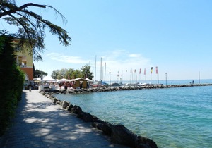 Regarda - modern studio The Beach with lake view near the beach