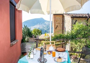 Relaxing Retreat in Le Marche