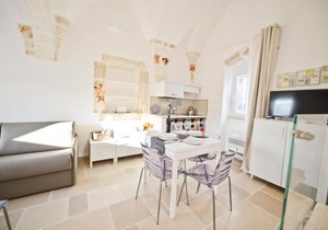 Scirocco Apartment with terrace by Wonderful Italy