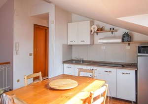 Stay in this cozy apartment with balcony and just 250 meters from the beaches of Porto Sangiorgio.