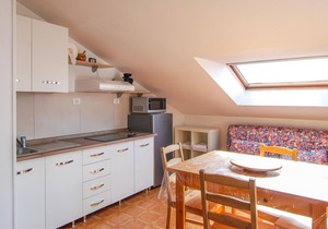 Stay in this cozy apartment with balcony and just 250 meters from the beaches of Porto Sangiorgio.