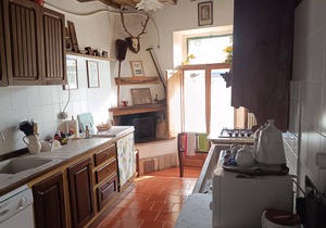 Stone Farmhouse in Chianti Hill between Florence, Siena private veranda and lake