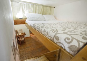 Studio Apartment at the Academy