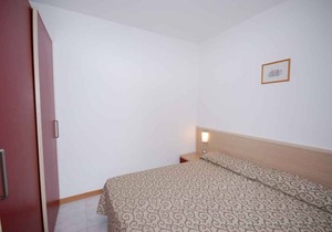Studio seafront with sea views