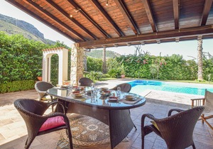 Stunning home in Altavilla Milicia (PA)