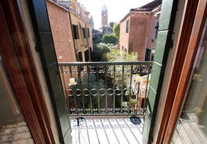 SUNNY CANALVIEW 4pax, wifi, aircond