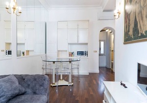 Trevi Fountain Lovable Apartment