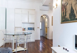 Trevi Fountain Lovable Apartment