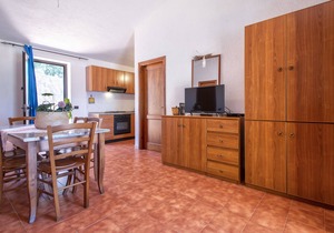 Vacation Home "La casa vista isola 2" with Sea View, Terrace & Garden