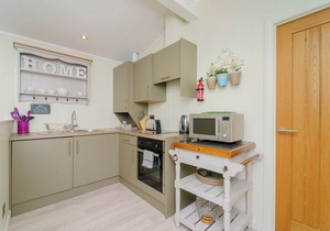 Very comfortable lodge with one king-size double and en suite shower.