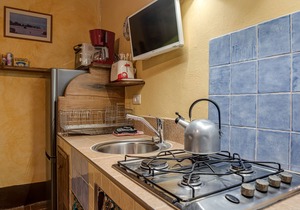 Vescovado Apartment in Historic Estate near Siena with swimming pool