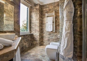 Via Veneto Suites