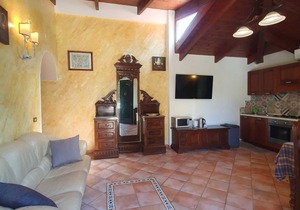 Villa Concetta - Sorrento centre, with pool, garden, parking, BBQ, WiFi
