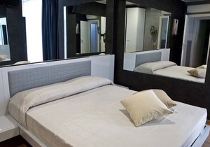 VILLA IMAGO - ROOM OF MIRRORS