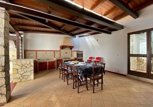 Villa Francesca with Pool, Wi-Fi, Terrace & Garden