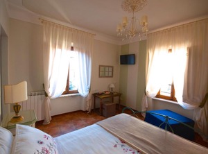 B Corte Toro | Lucca Historical Center