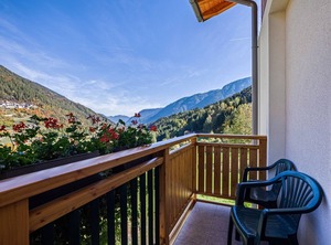 Cozy Casa Penasa Mountain Garden | Almazzago